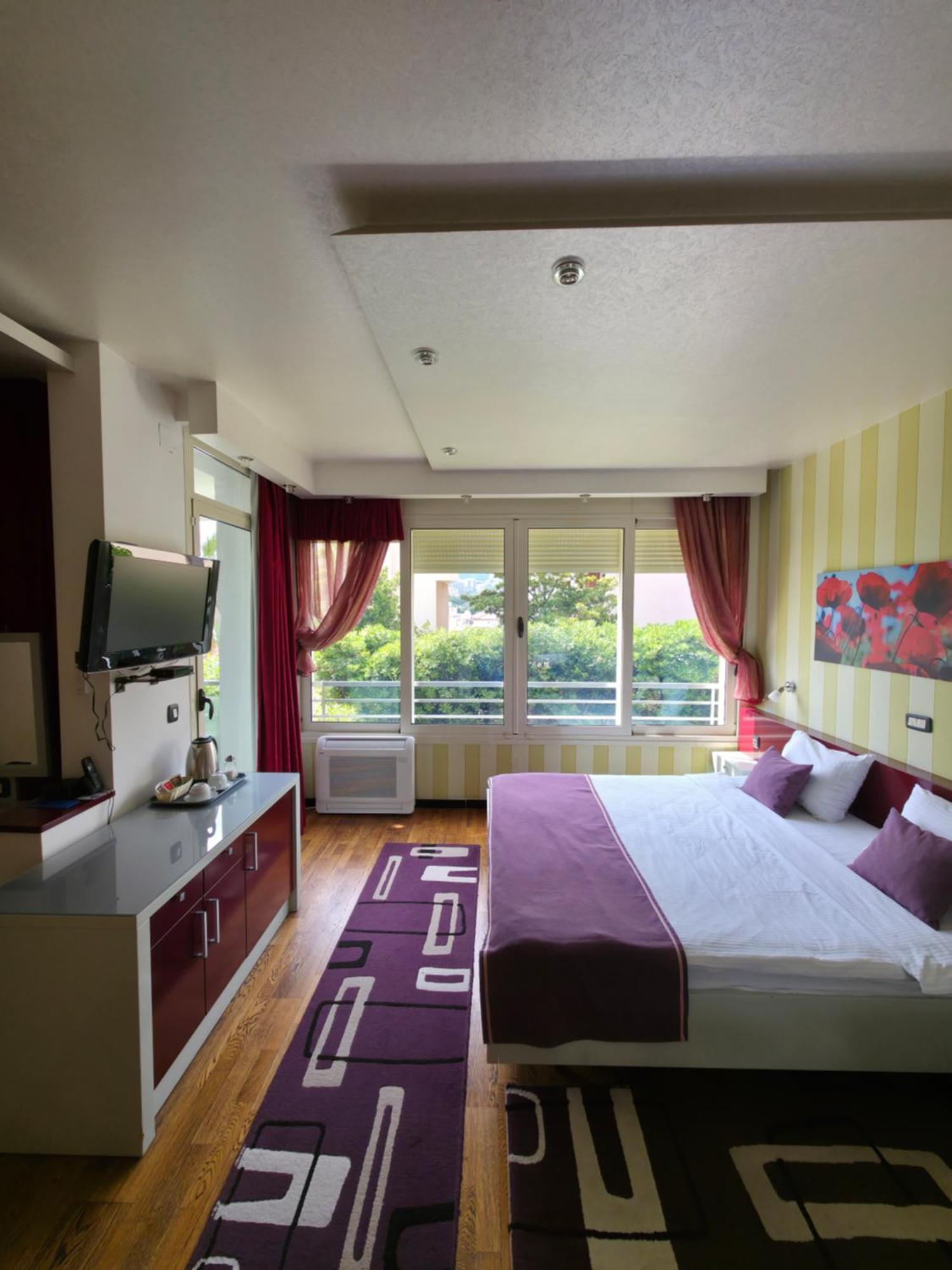 Meridian Hotel 4*