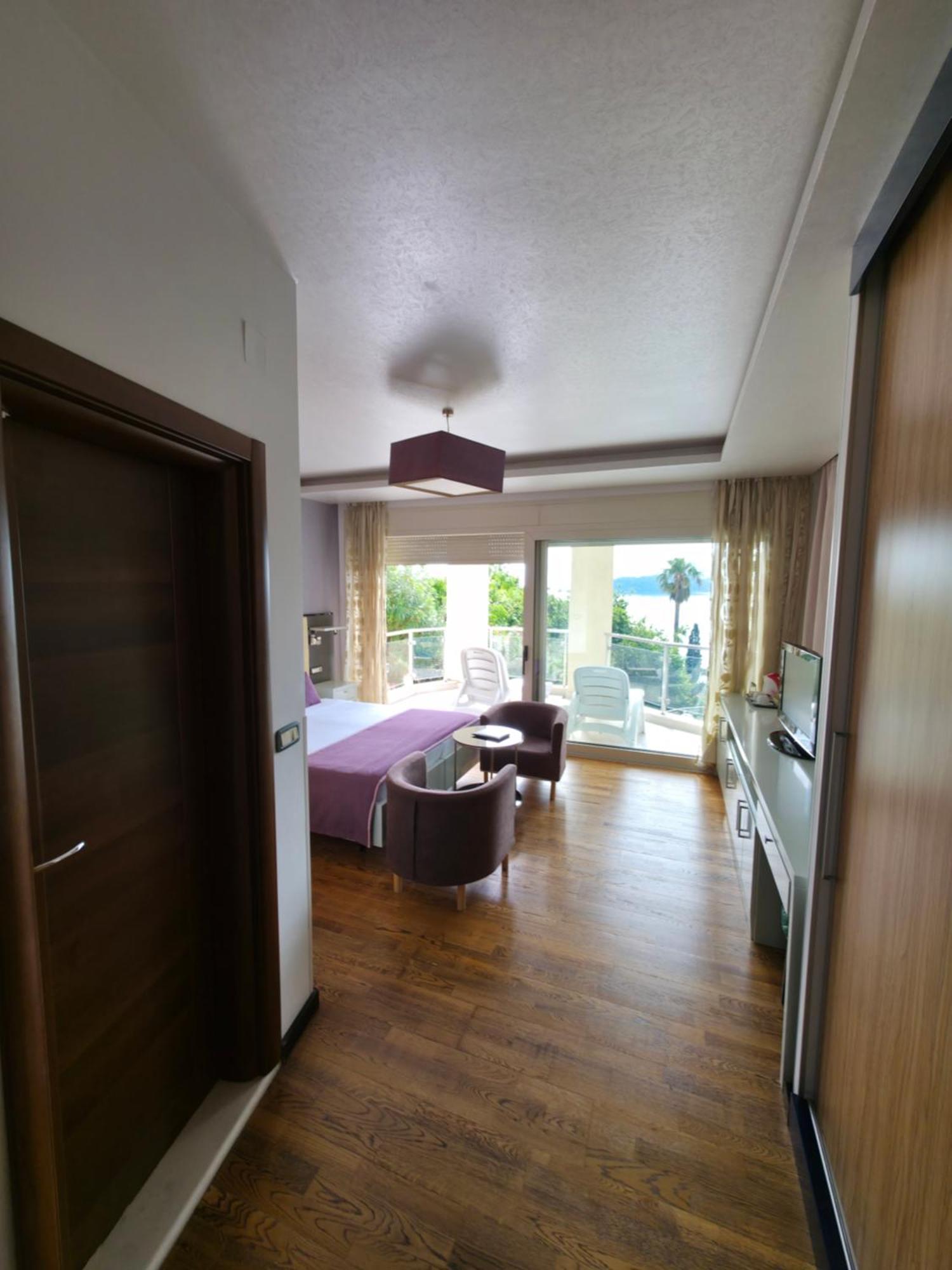 Meridian 4*
