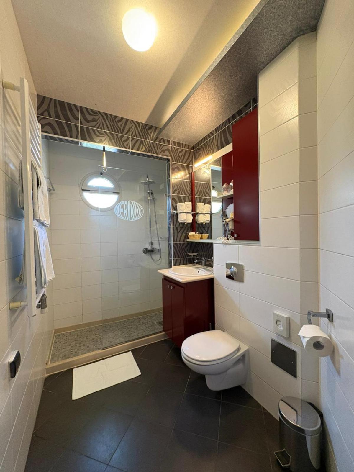 Meridian Hotel 4*